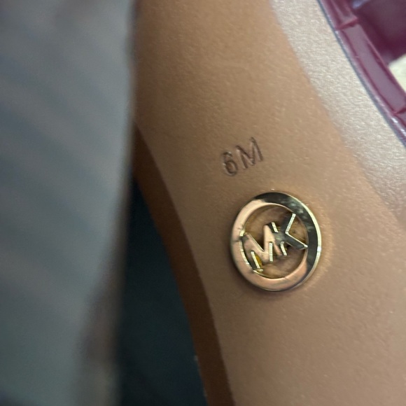 MICHAEL KORS ♥️💜 Becker T Strap Heels - Picture 8 of 10